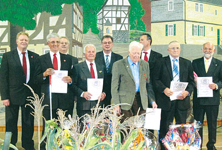 Helferinnen Kuchenbuffet